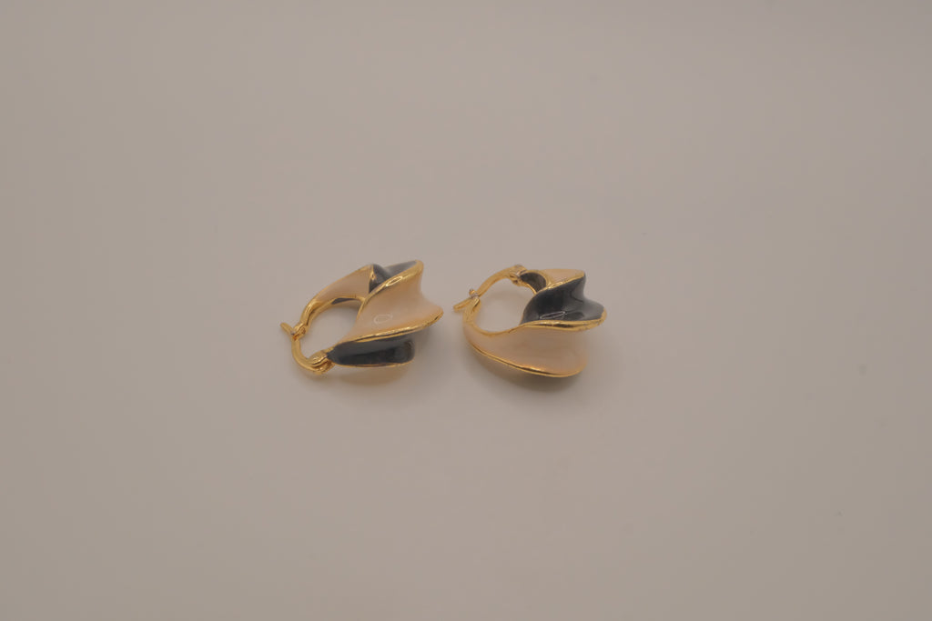 Vintage two-tone enamel twisted hoop earrings