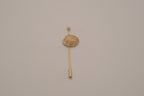 Vintage gold-tone clam shell Stick pin