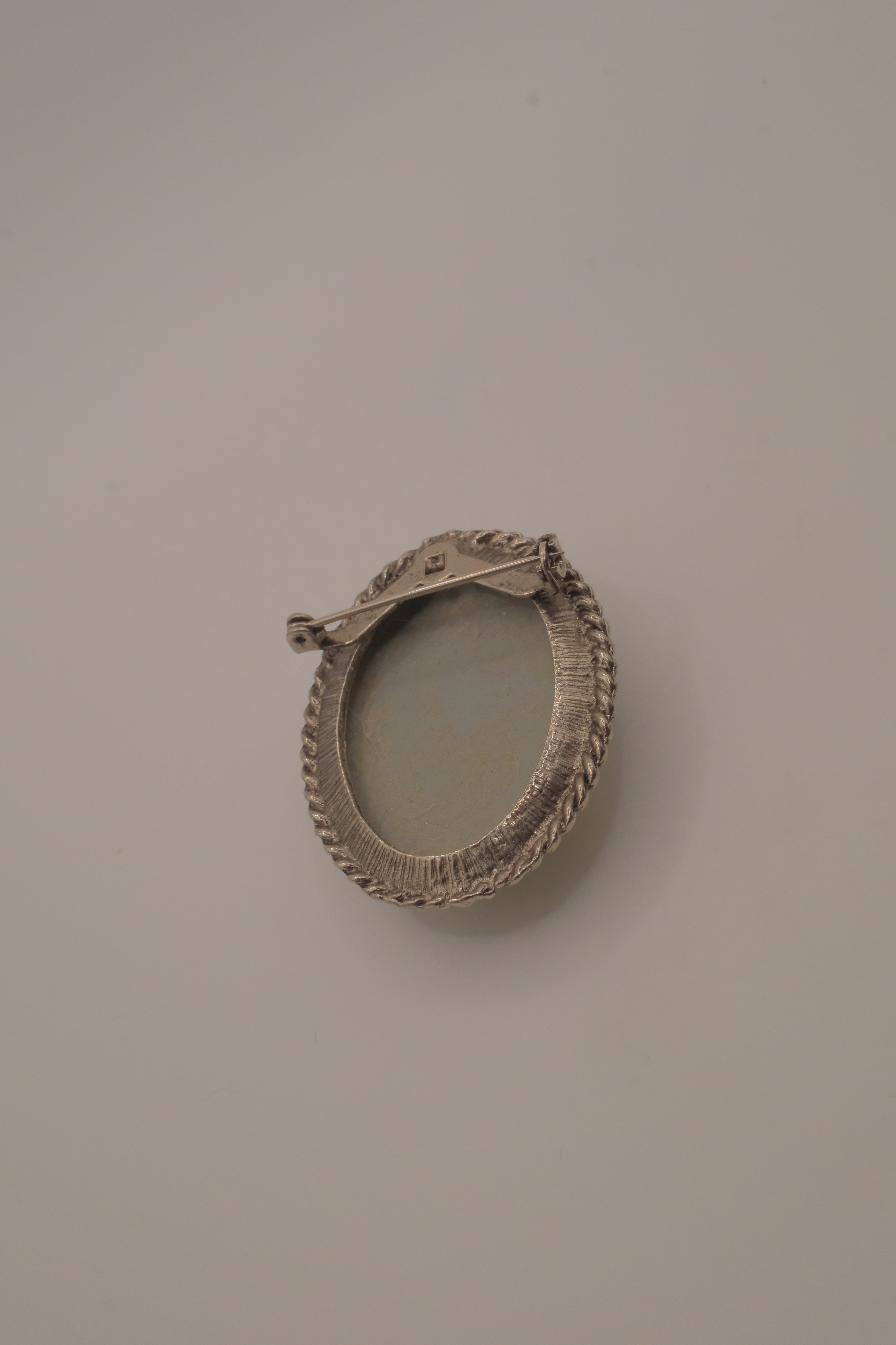 Vintage Classic Cameo Brooch
