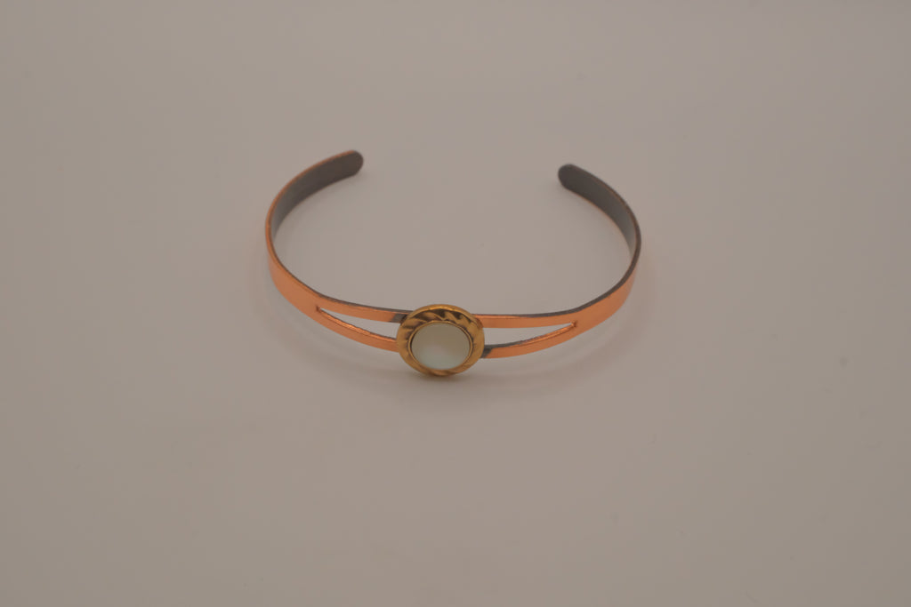 Vintage split-band Mother of Pearl copper cuff bracelet&nbsp;