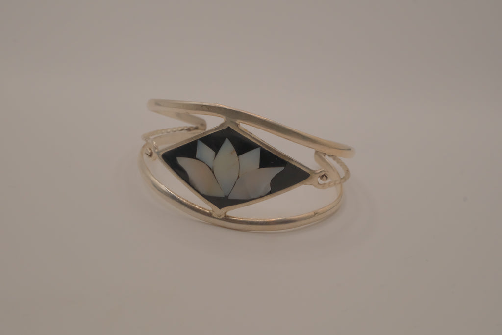 Vintage Mexican Alpaca Silver Lotus flower Cuff Bracelet&nbsp;