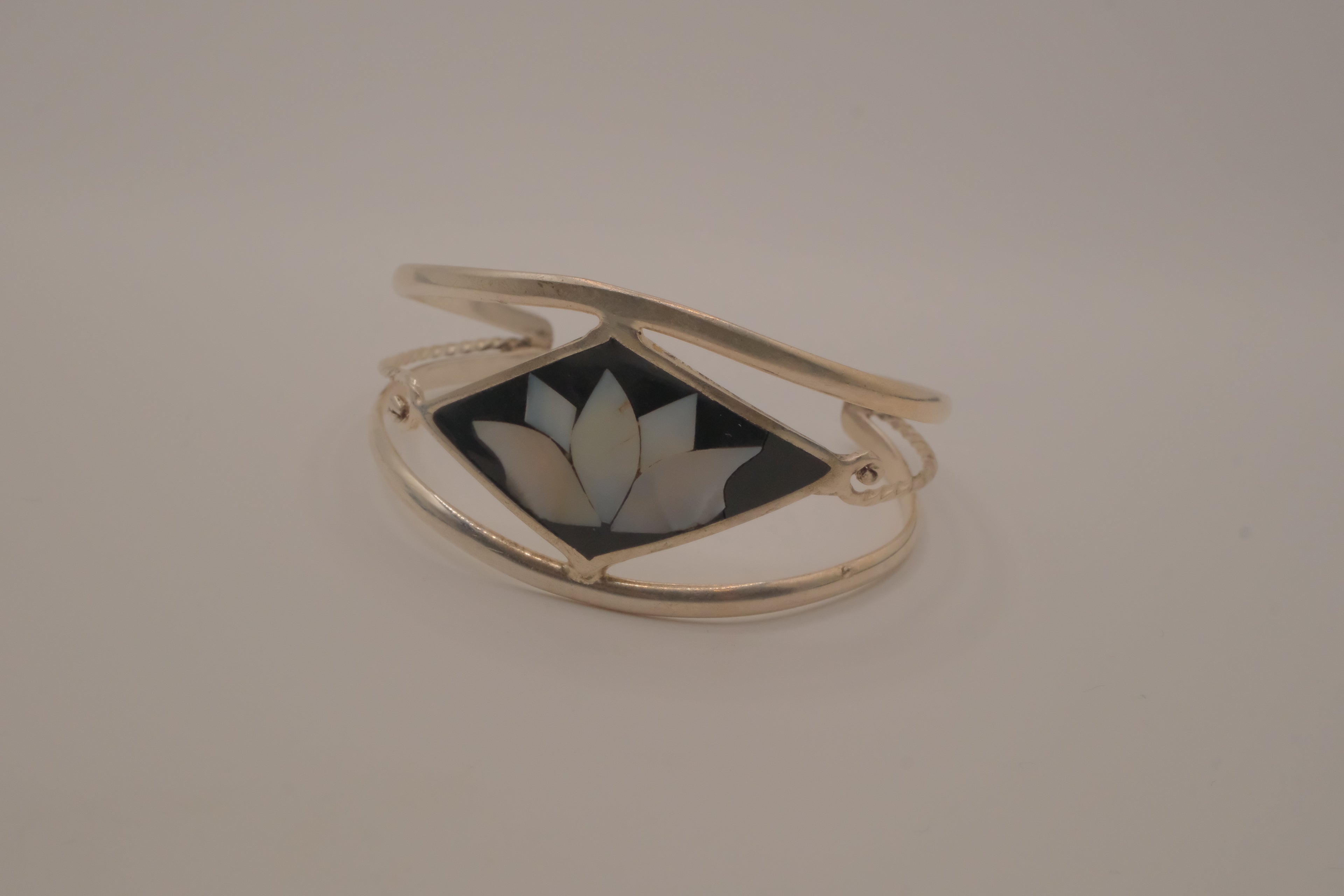 Vintage Mexican Alpaca Silver Lotus flower Cuff Bracelet&nbsp;
