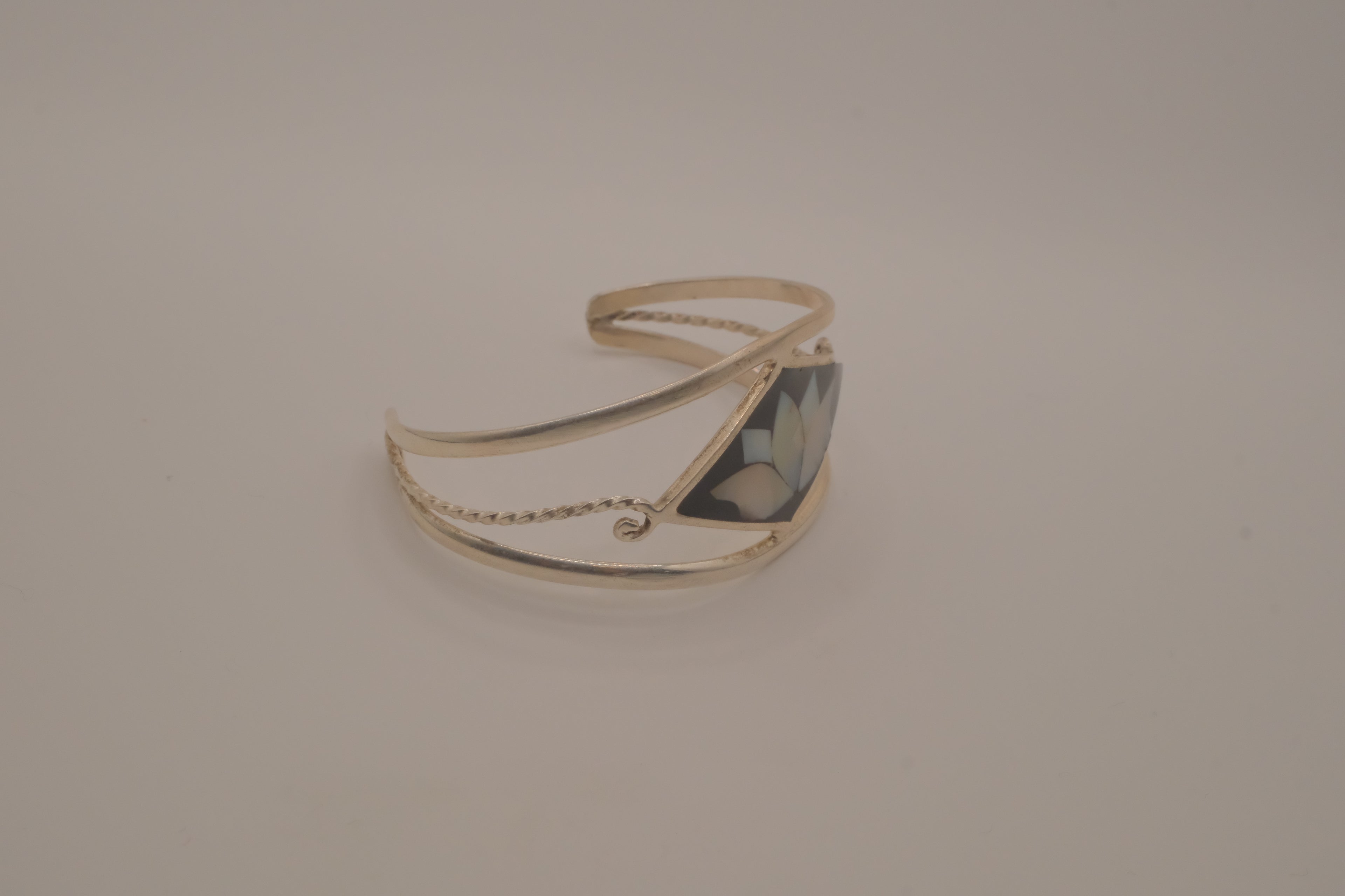 Vintage Mexican Alpaca Silver Lotus flower Cuff Bracelet&nbsp;
