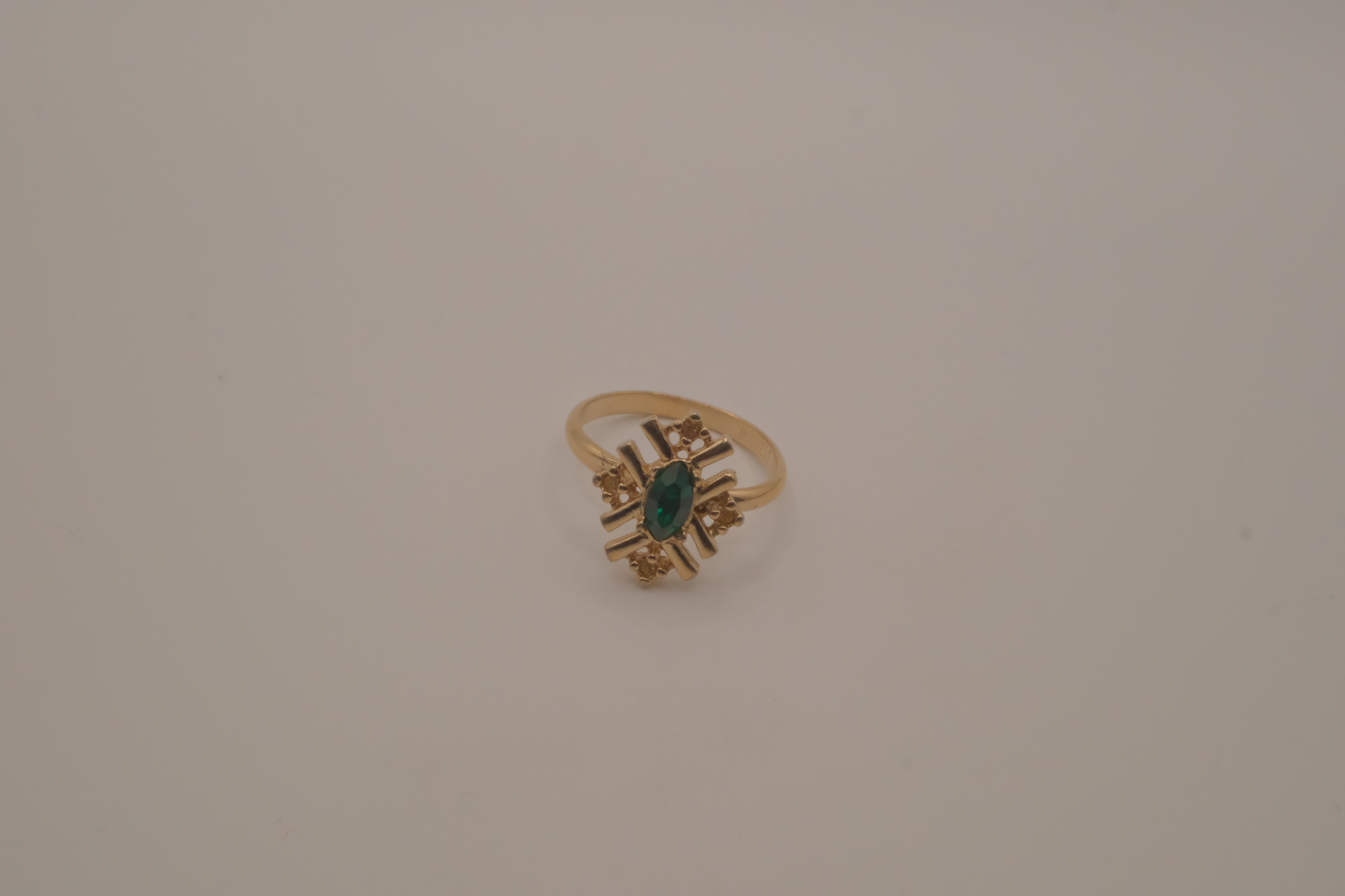 Vintage Michelle Lynn starburst cocktail ring