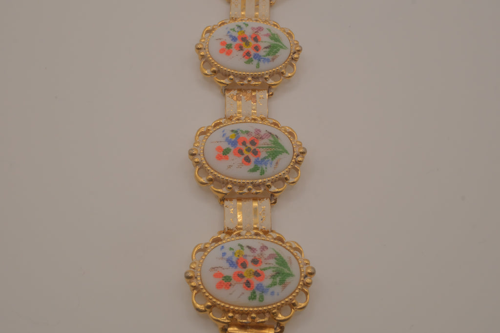Vintage multi-link floral bracelet