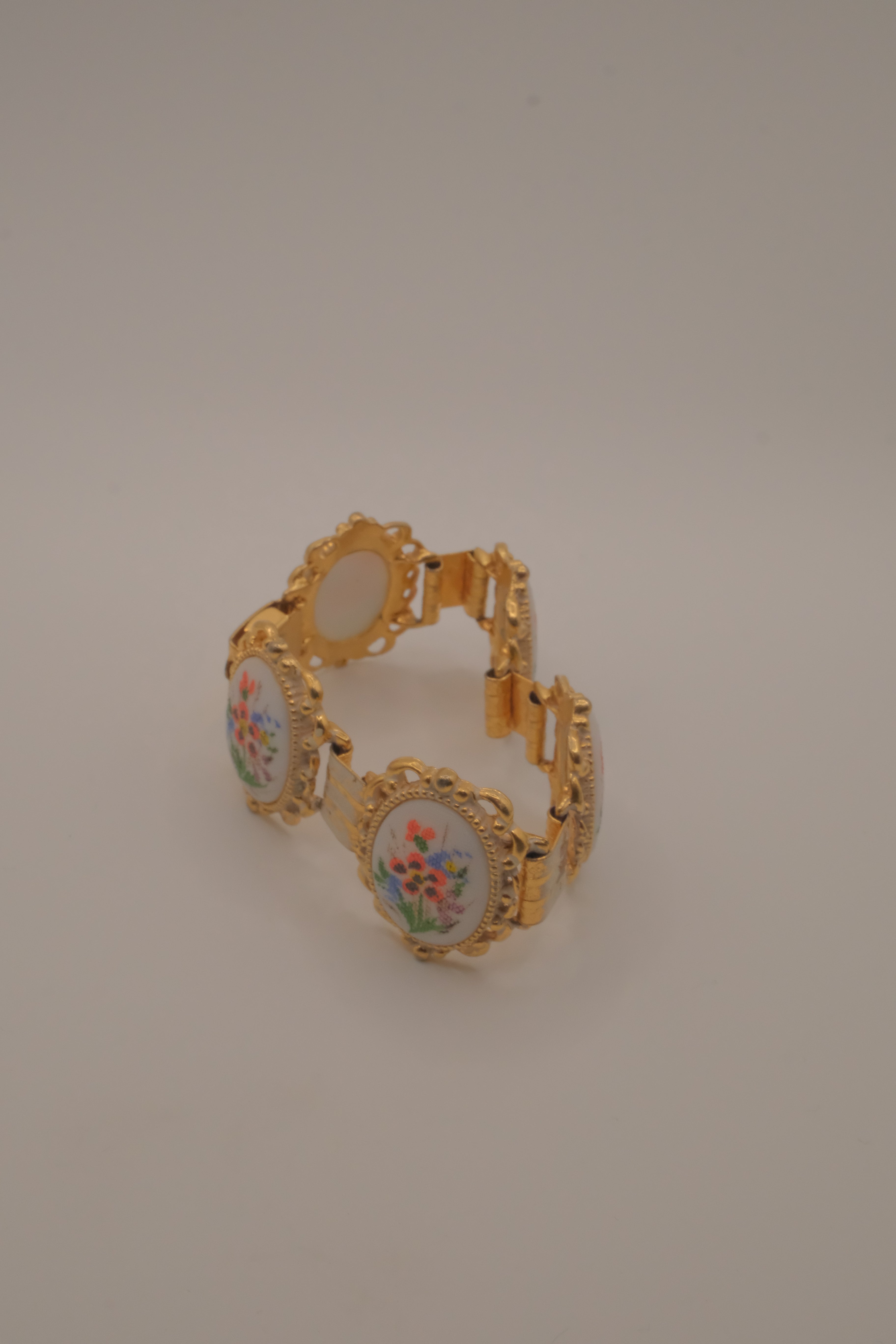 Vintage multi-link floral bracelet