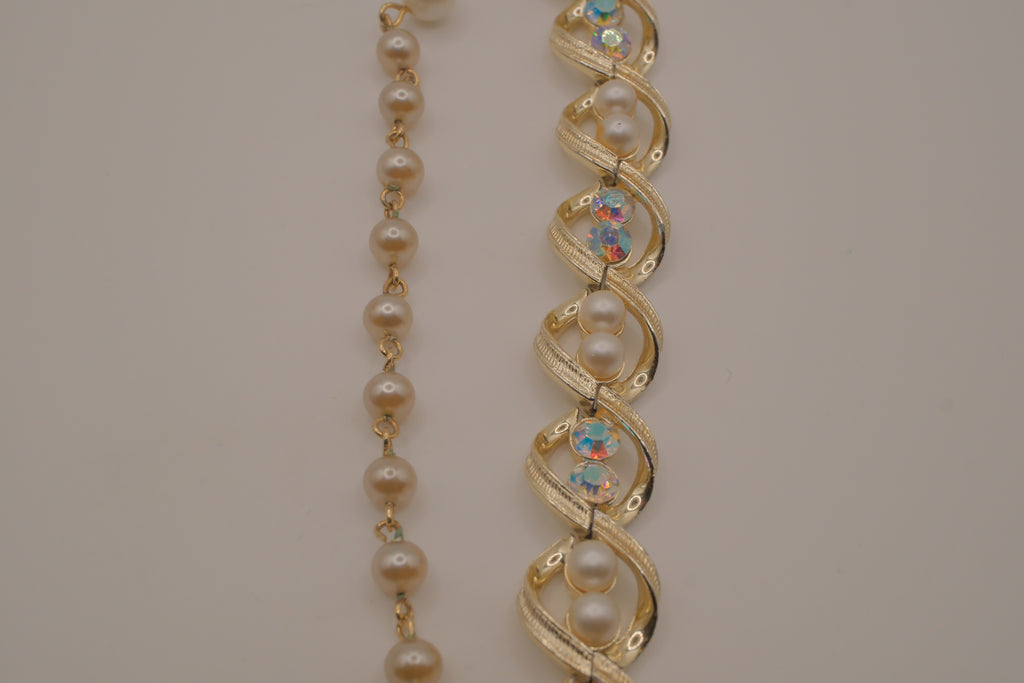 Vintage mid-century choker necklace