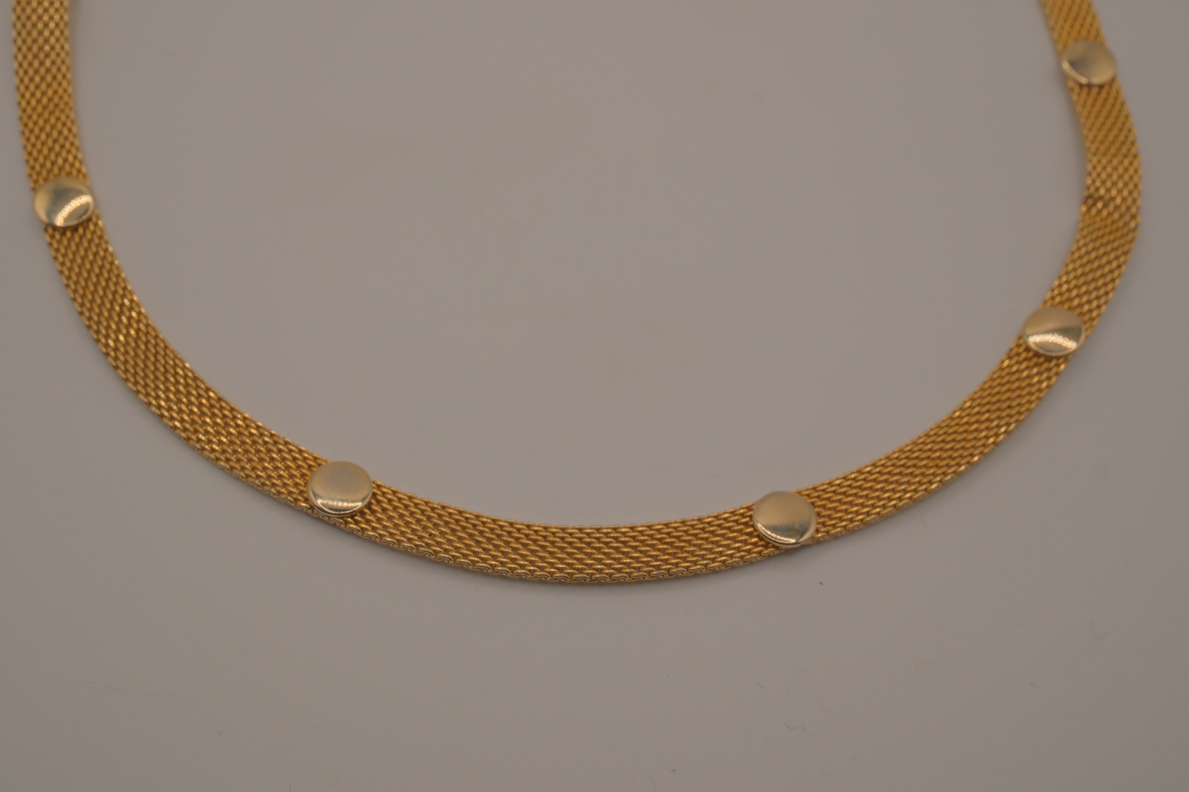 Vintage gold mesh choker necklace