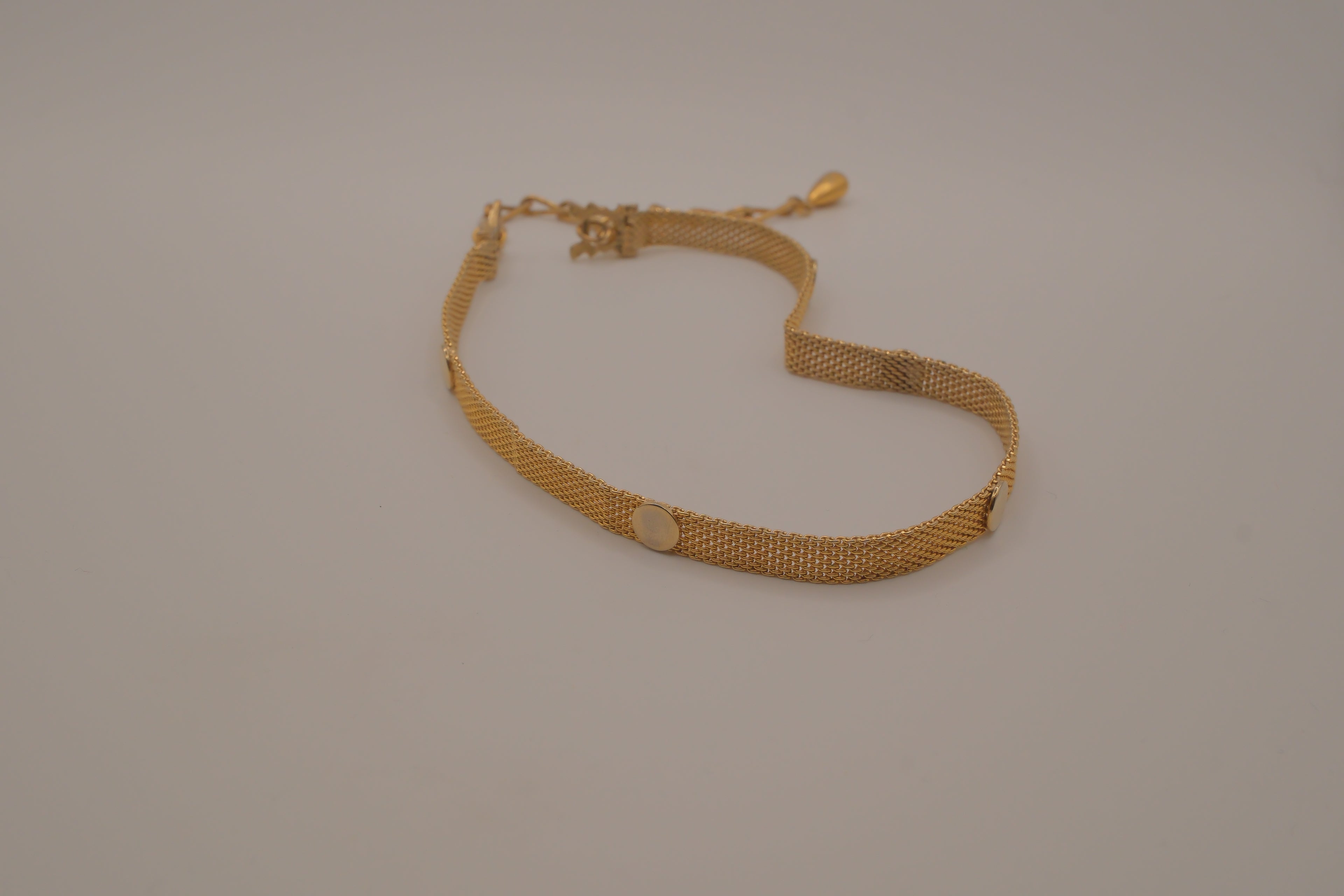 Vintage gold mesh choker necklace