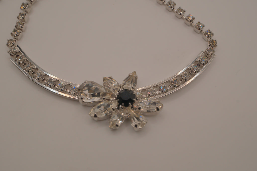Vintage silver tone rhinestone flower necklace