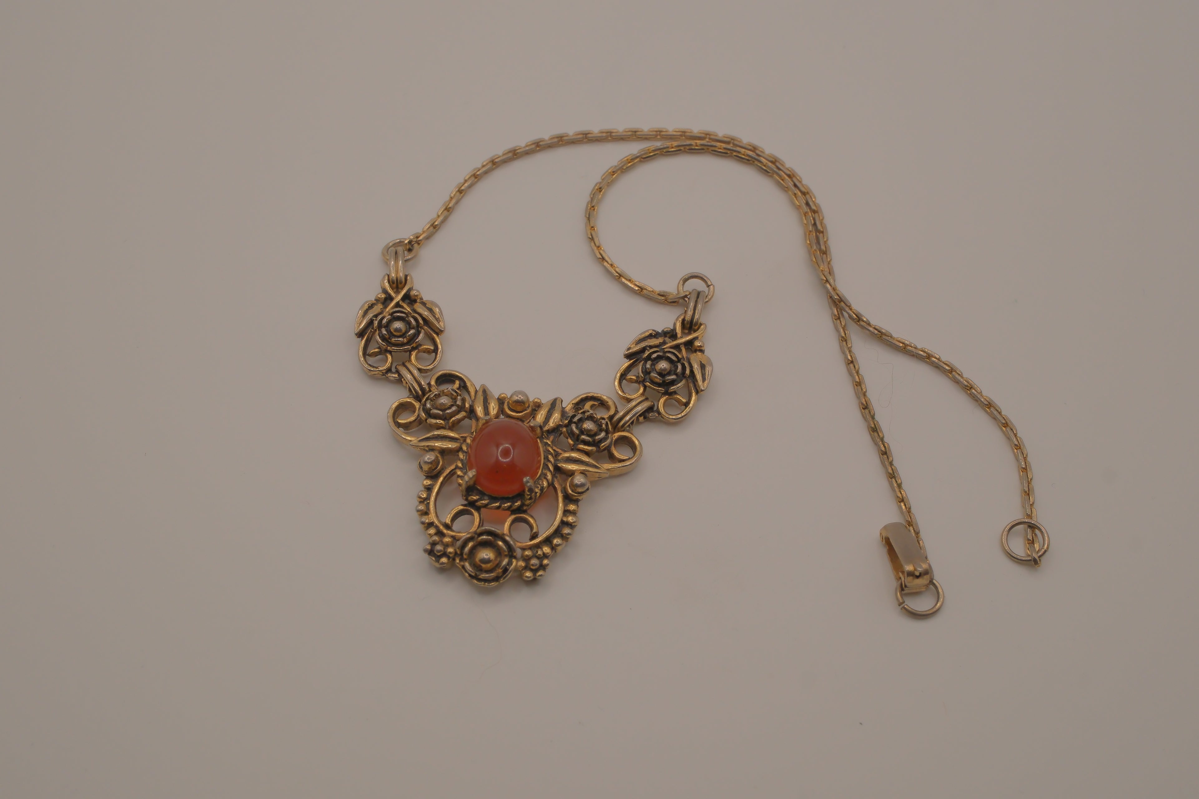 Vintage Art Deco filigree Bib necklace&nbsp;