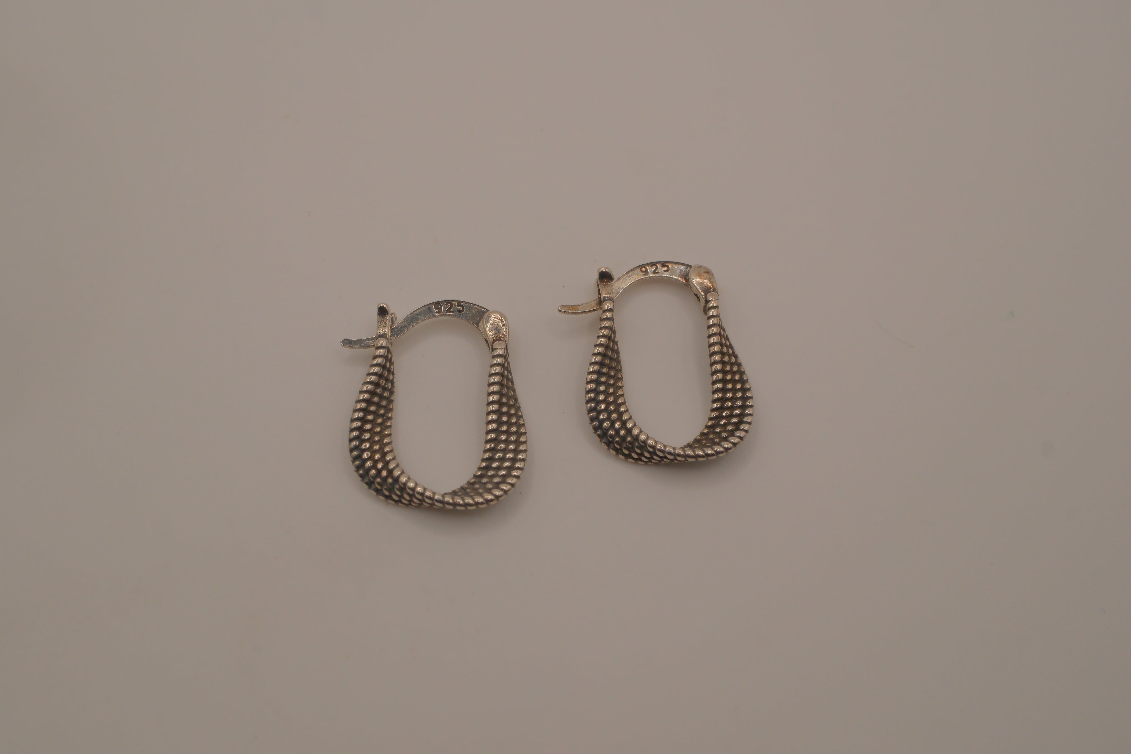 Sterling silver twist-winding mesh hoop earrings