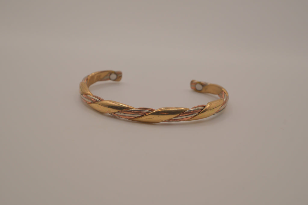 Sergio Lub handcrafted mixed-metal magnetic therapy cuff bracelet&nbsp;