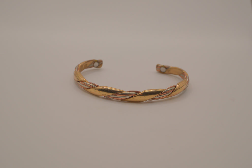 Sergio Lub handcrafted mixed-metal magnetic therapy cuff bracelet&nbsp;