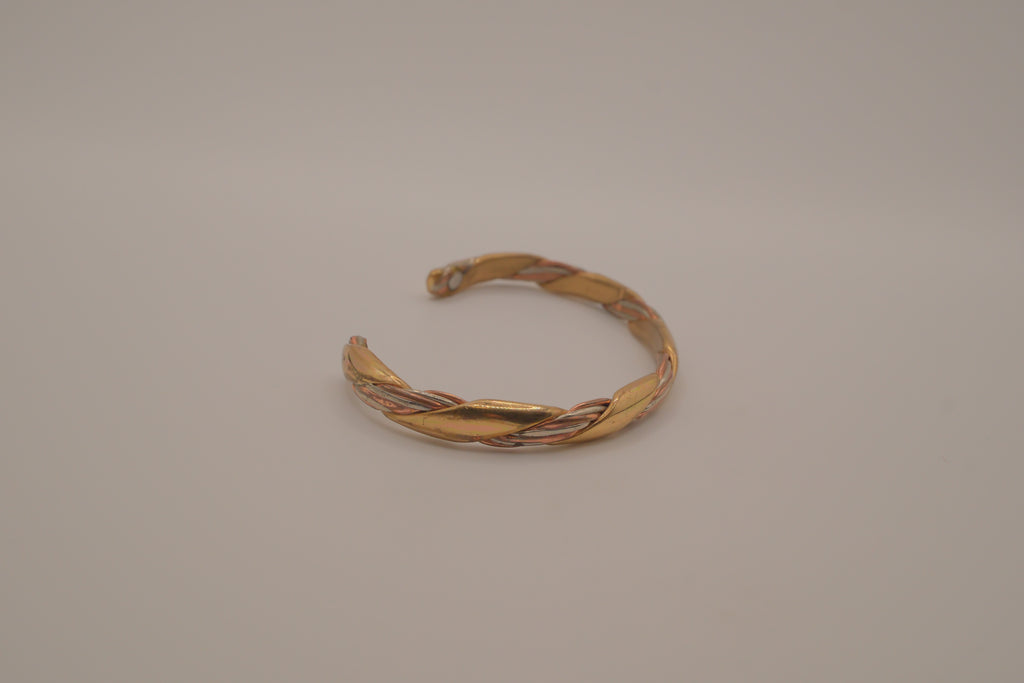 Sergio Lub handcrafted mixed-metal magnetic therapy cuff bracelet&nbsp;