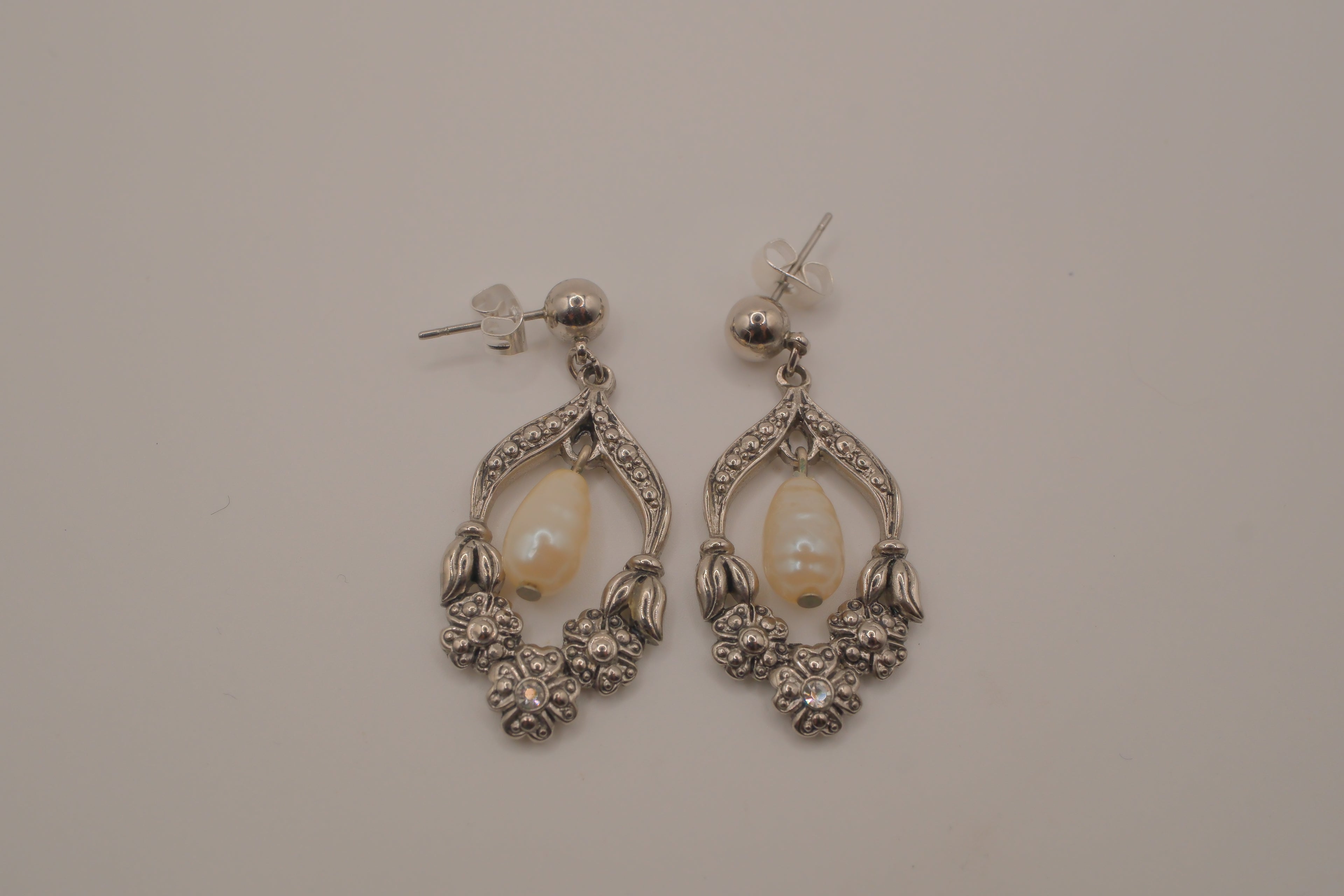 Avon "Romantic Renaissance" silver-tone drop earrings
