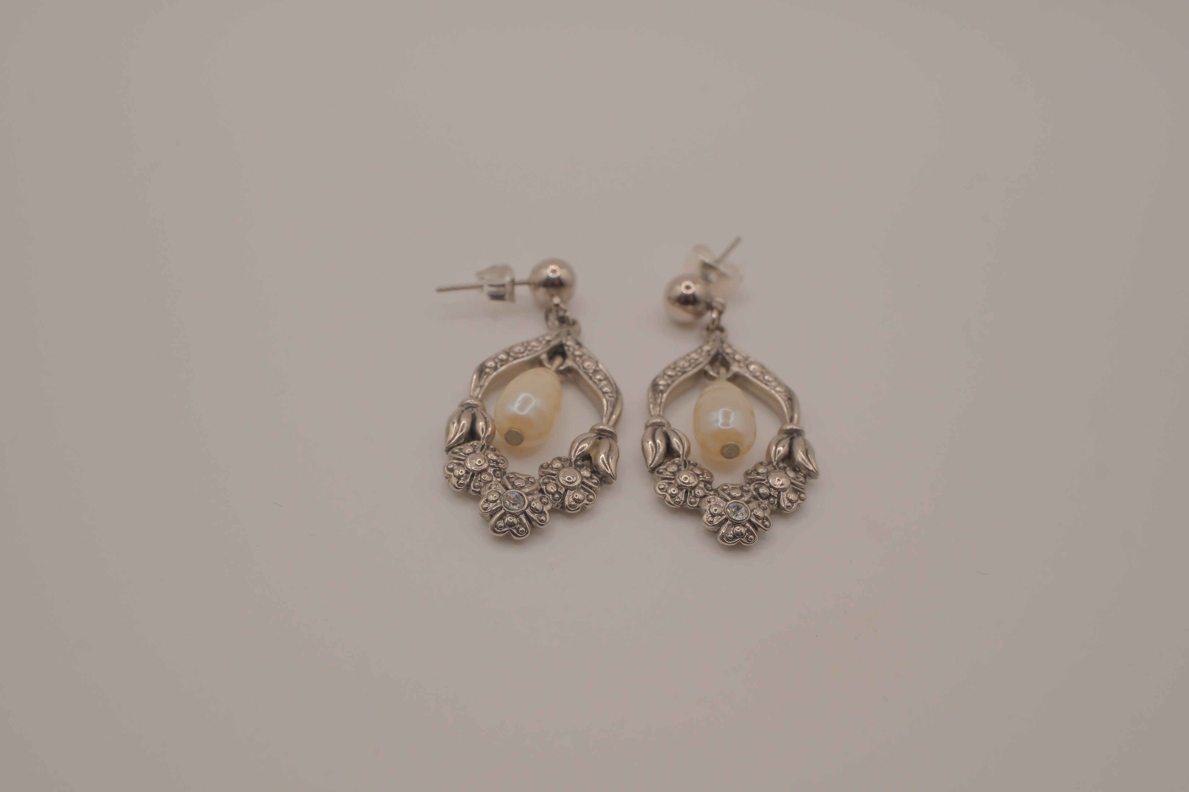 Avon "Romantic Renaissance" silver-tone drop earrings