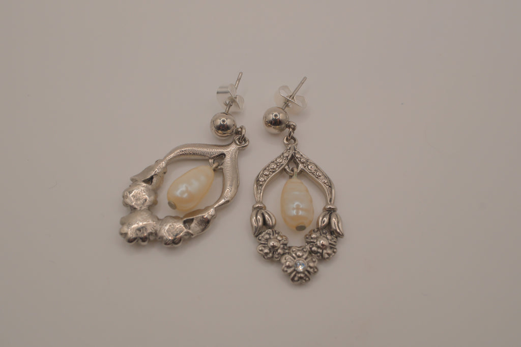 Avon "Romantic Renaissance" silver-tone drop earrings