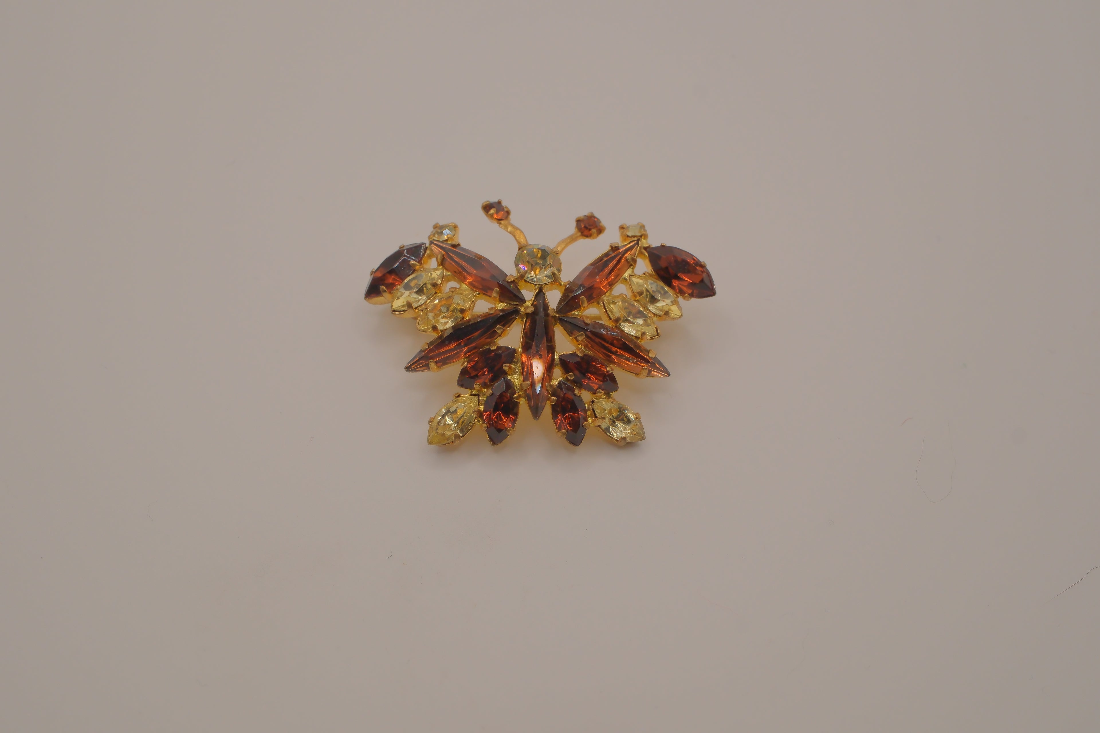 Amber rhinestone butterfly brooch&nbsp;