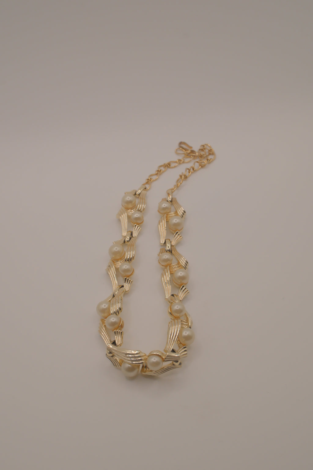 Lisner mid-century faux pearl link choker necklace