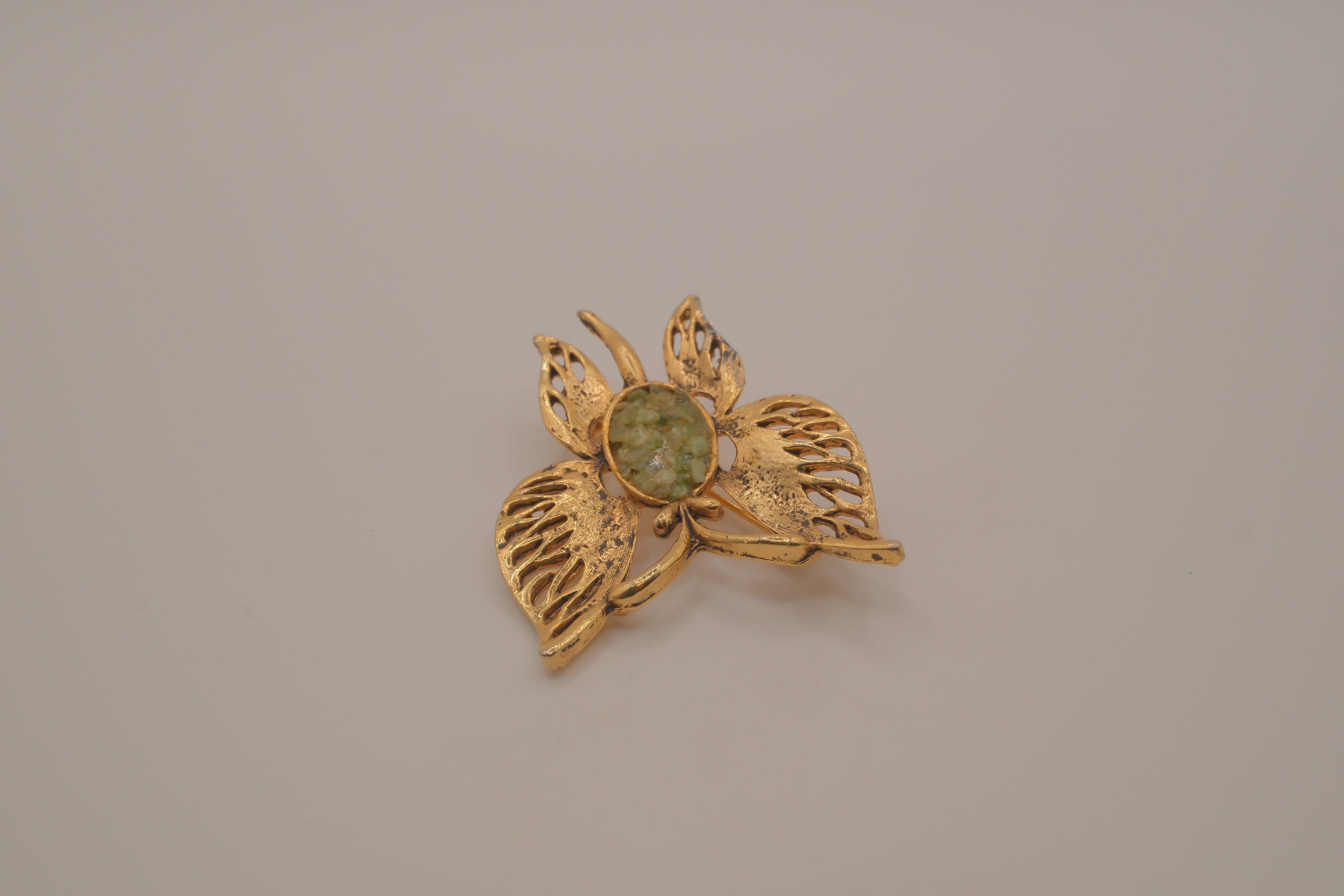 Vintage crushed jade gold-tone butterfly brooch
