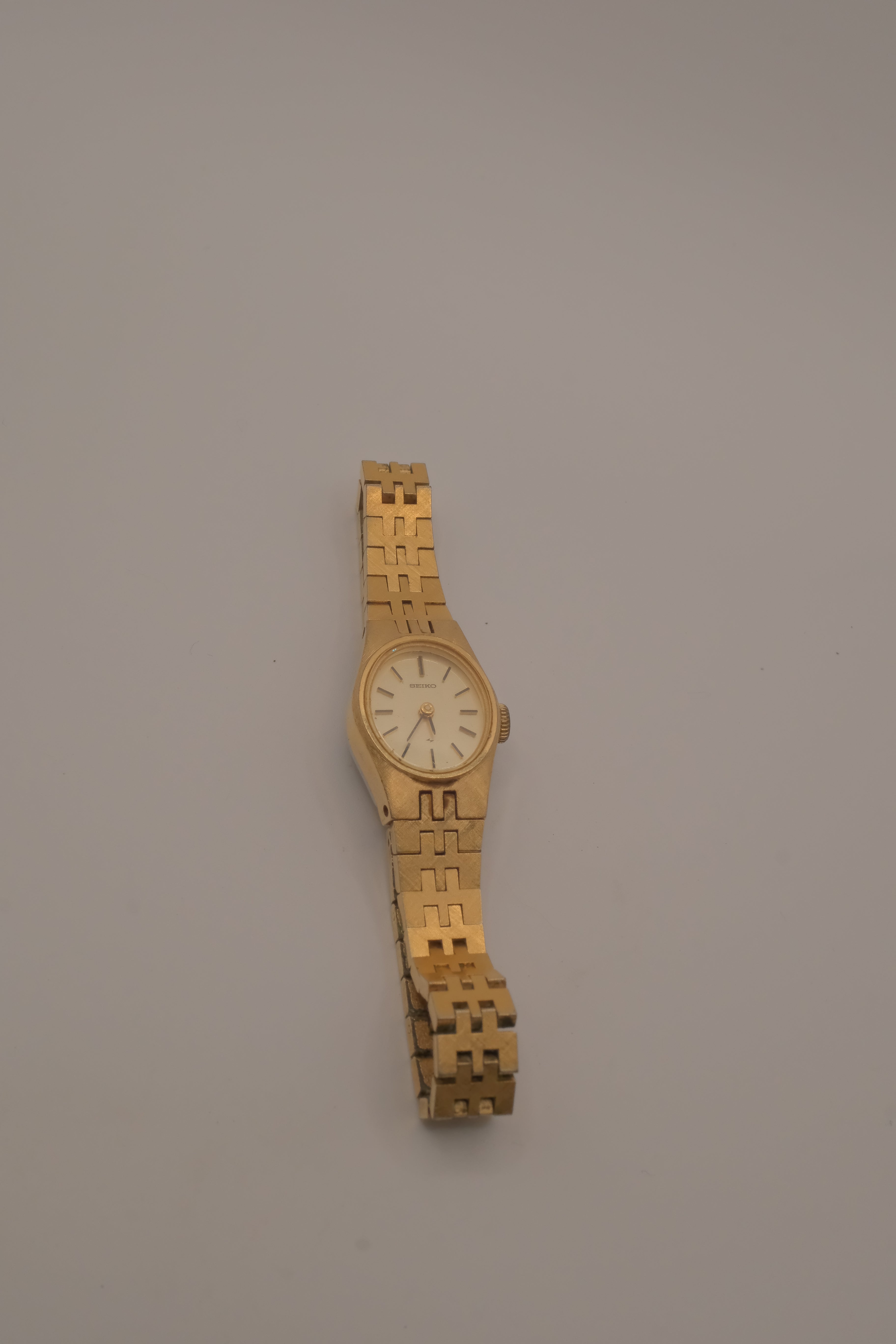 Vintage Seiko women's gold-tone cocktail dress watch