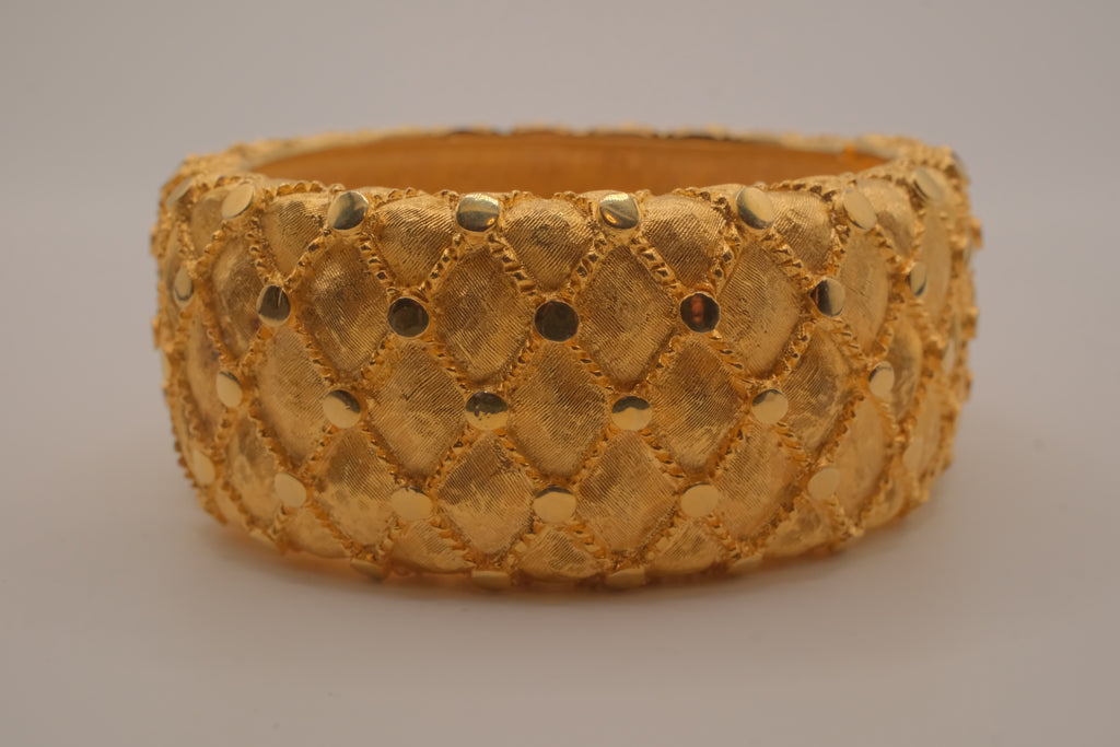 Avon gold textured quilted bangle bracelet