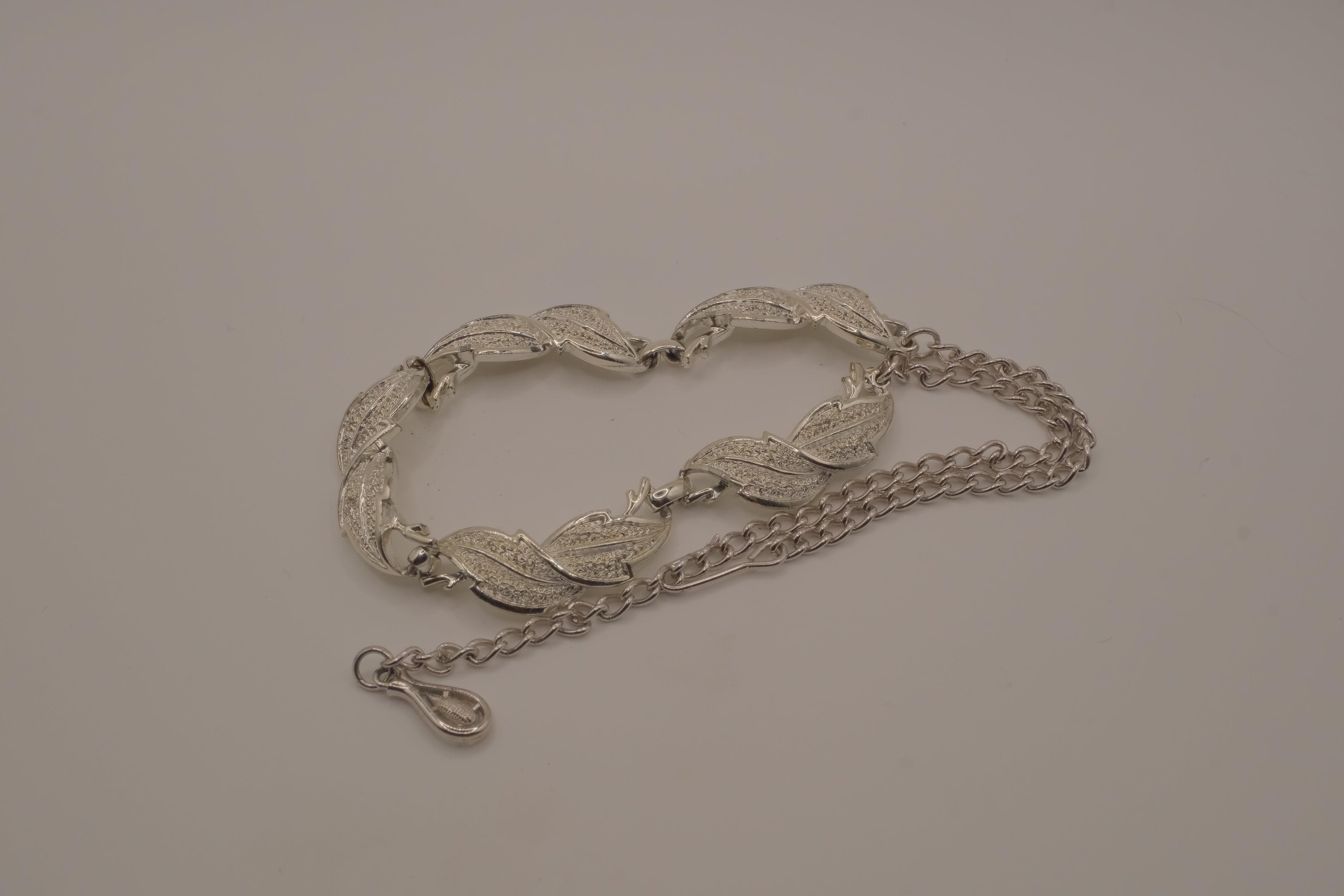 Vintage mid-century silver-tone choker necklace