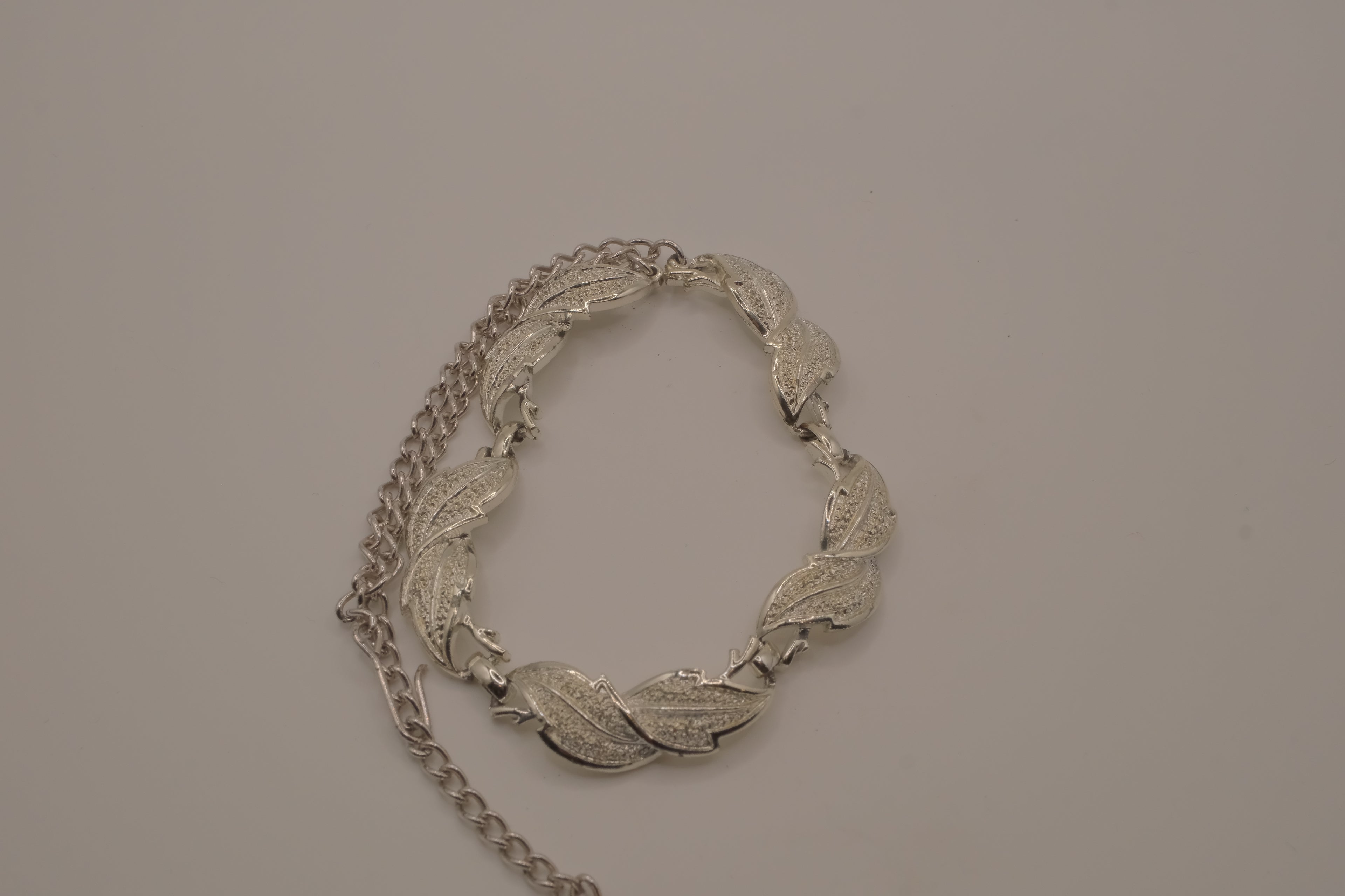 Vintage mid-century silver-tone choker necklace