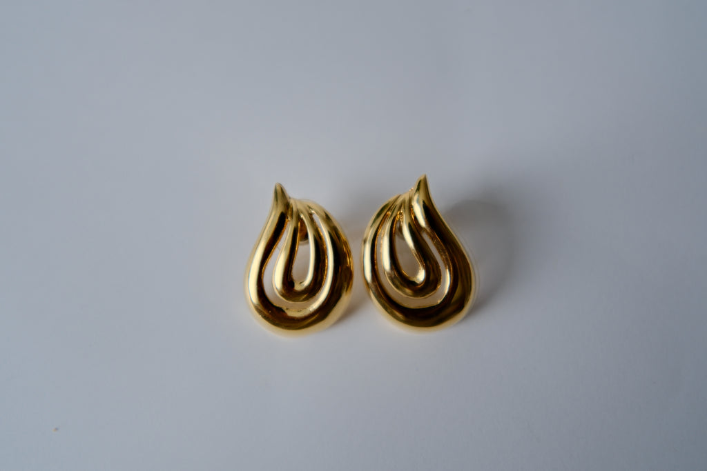 Vintage gold-toned swirl studded earrings