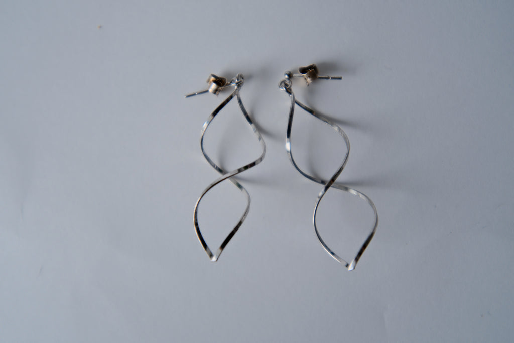 Vintage twisted dangle earrings