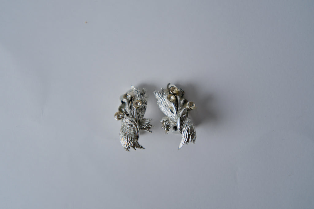 Vintage bouquet shaped silver-tone clip ons&nbsp;