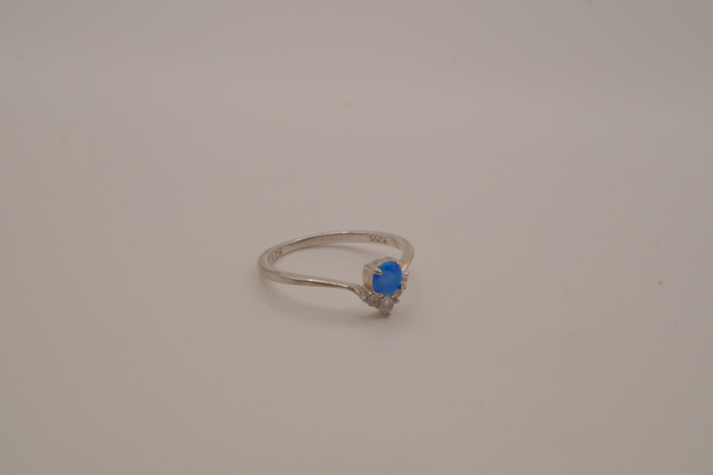 Dainty V-shape sterling silver ring with Opal stone