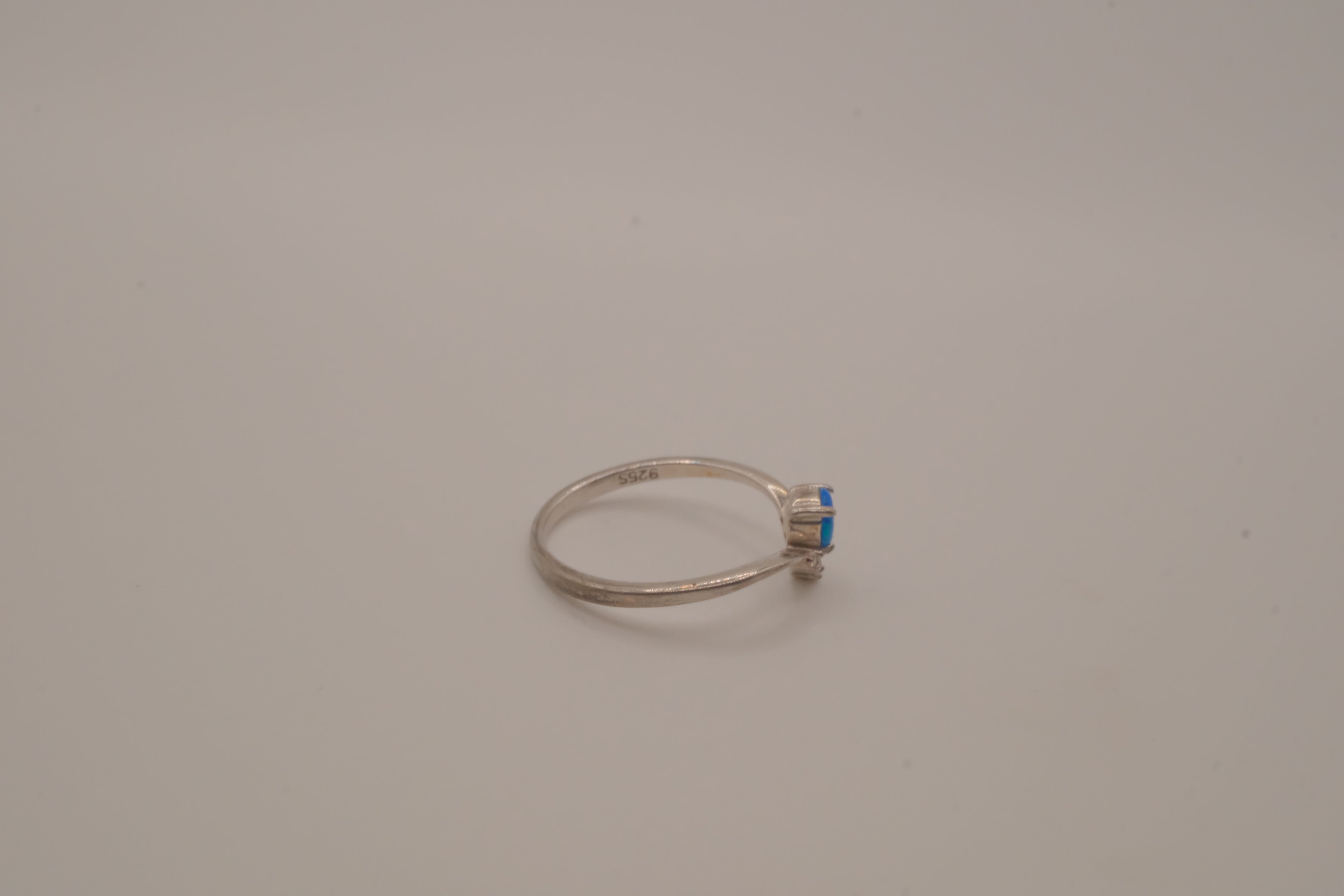 Dainty V-shape sterling silver ring with Opal stone
