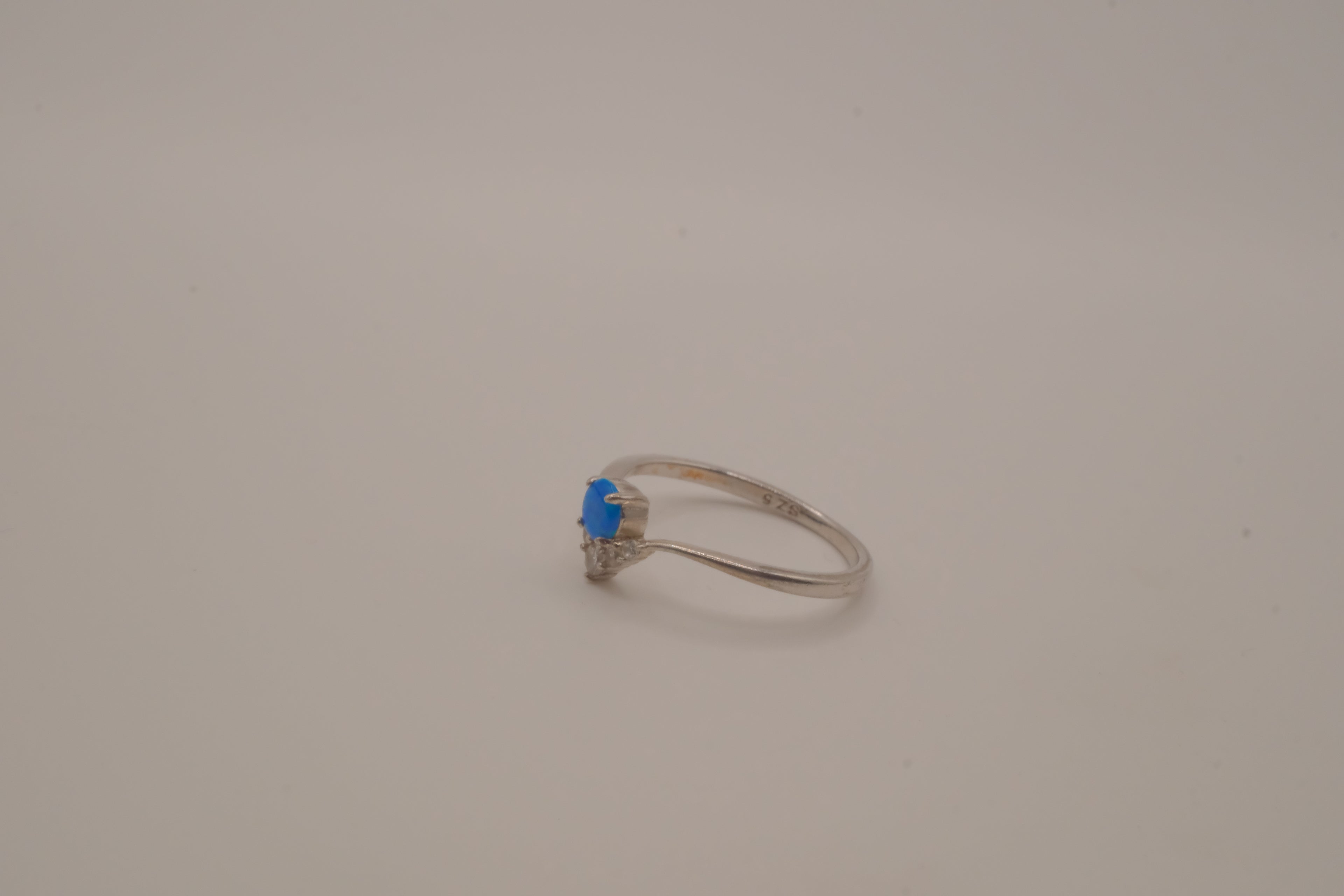 Dainty V-shape sterling silver ring with Opal stone