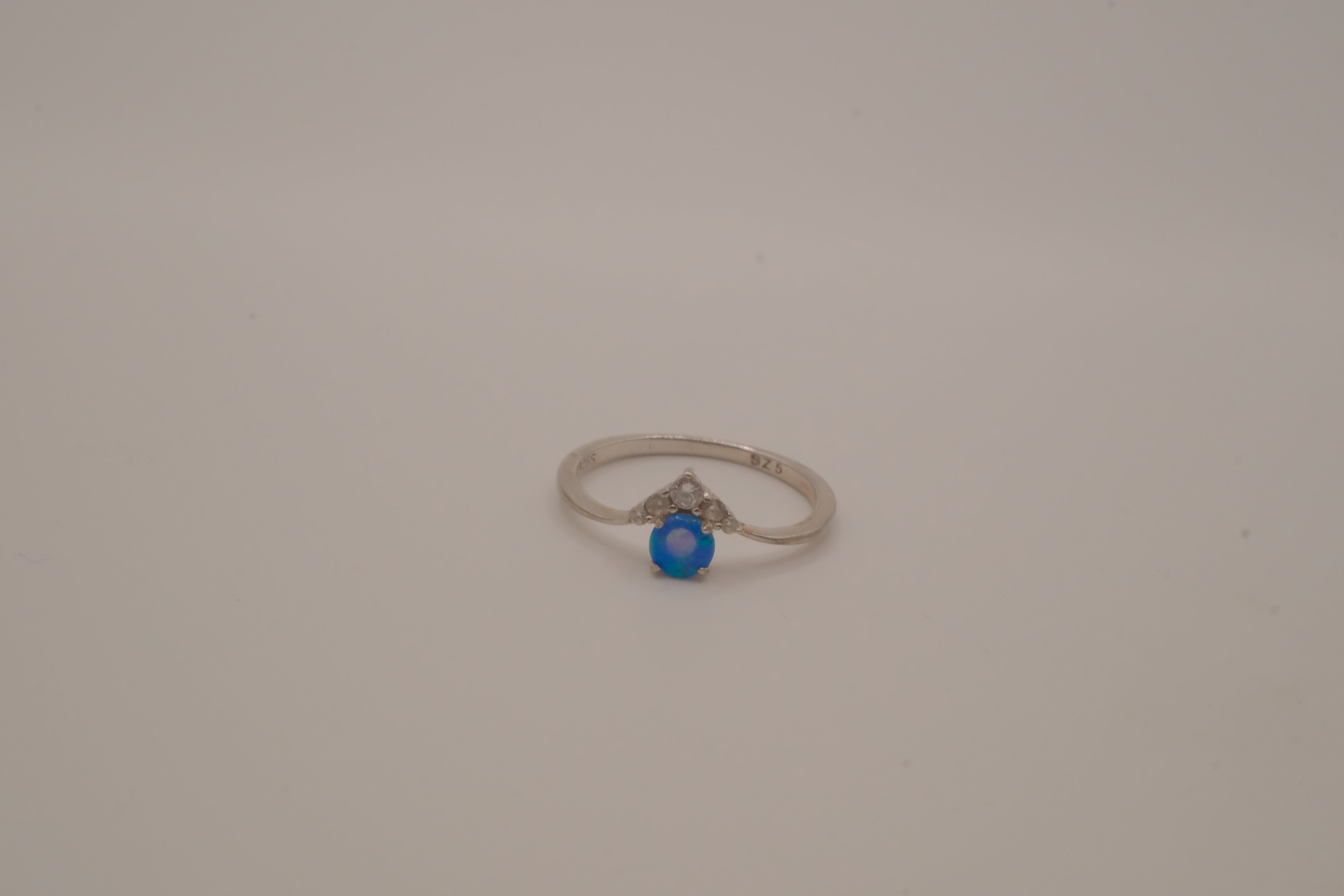 Dainty V-shape sterling silver ring with Opal stone