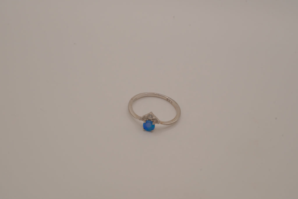 Dainty V-shape sterling silver ring with Opal stone