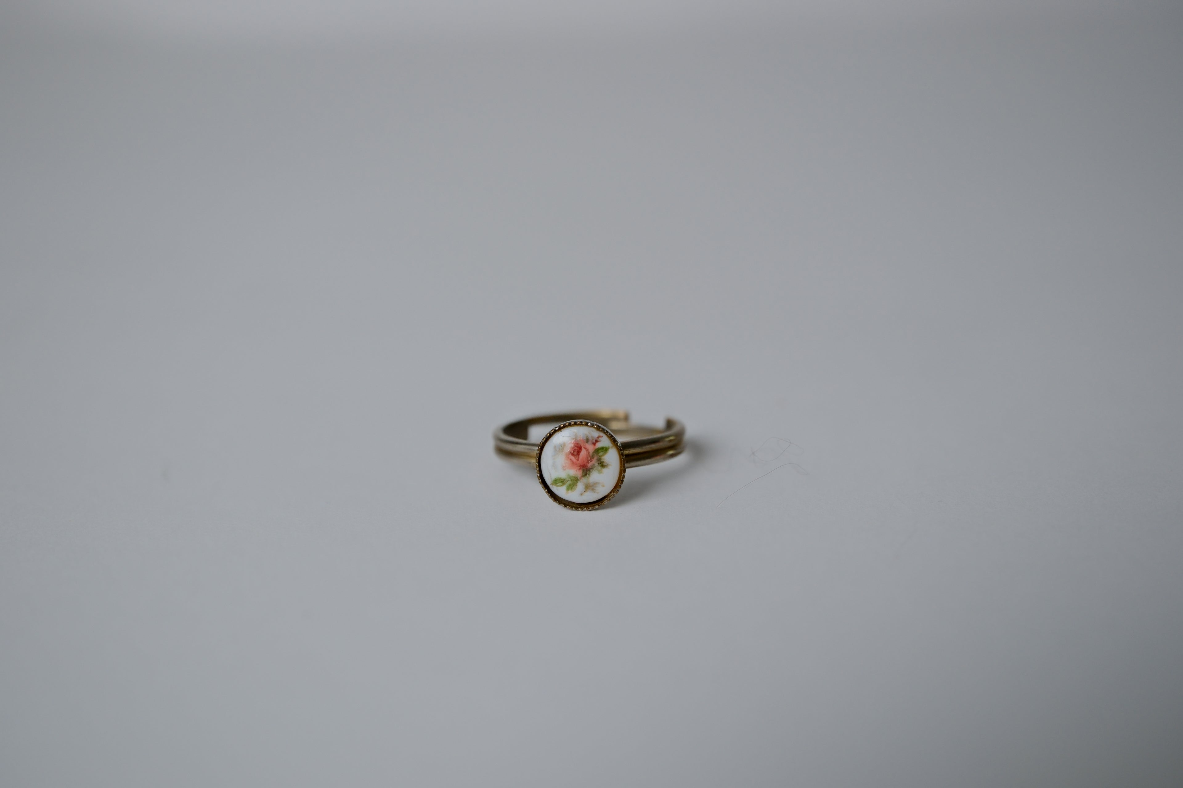 Vintage Flower Cameo Coquette Ring&nbsp;