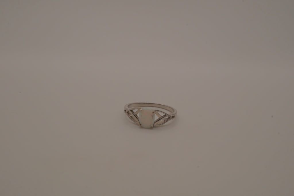 Sterling silver Celtic knot ring