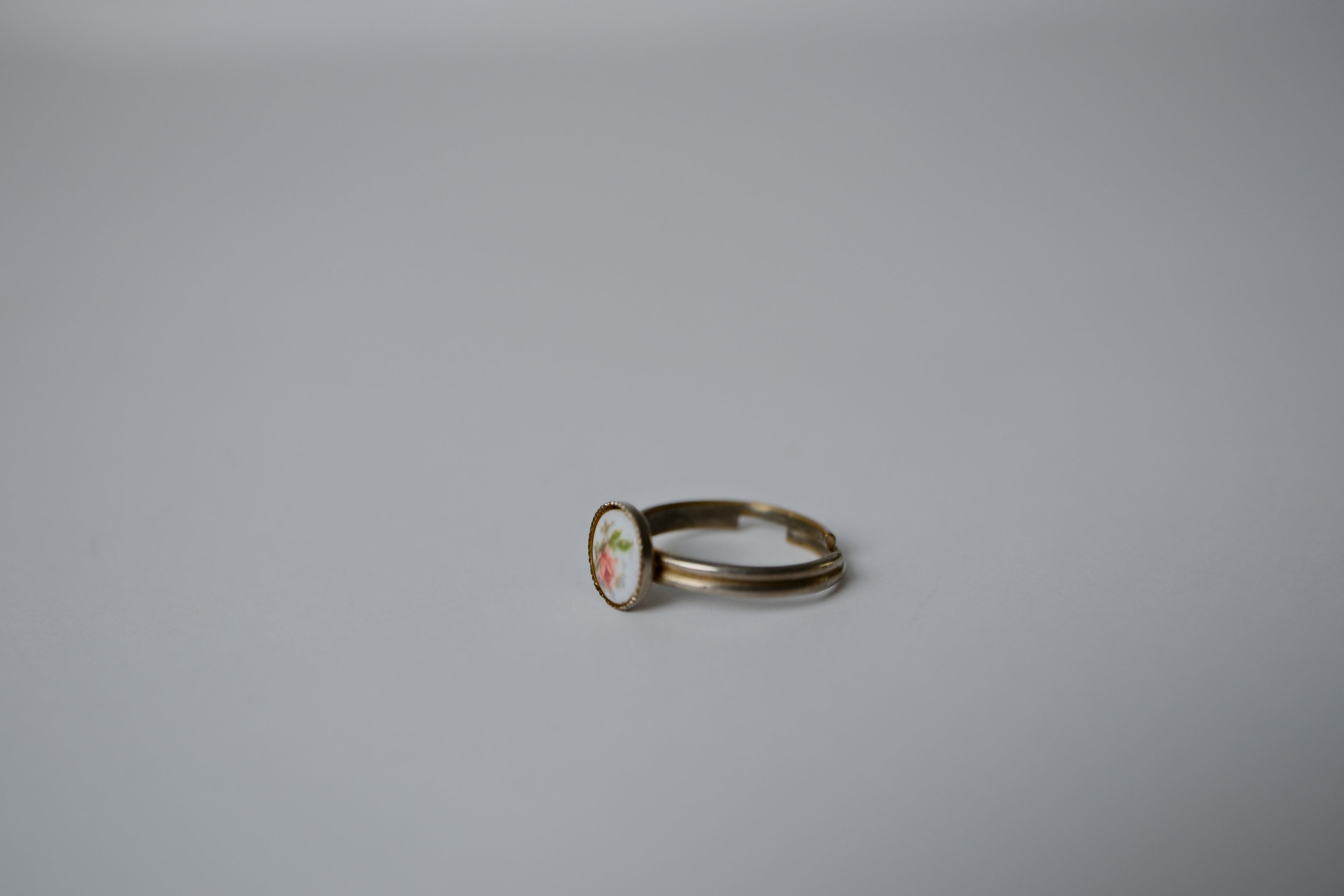 Vintage Flower Cameo Coquette Ring&nbsp;