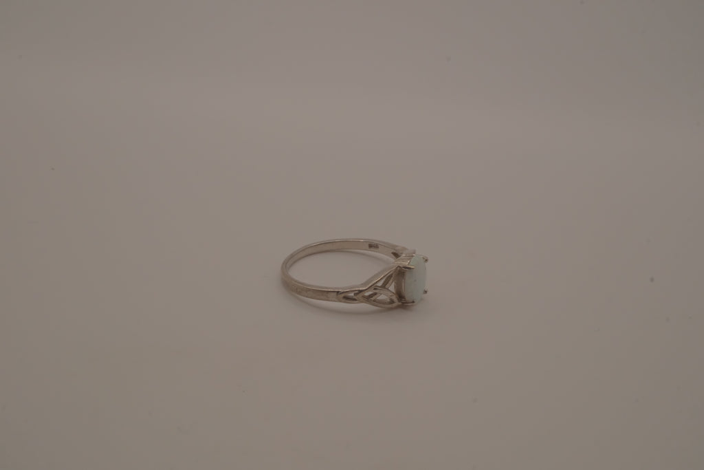 Sterling silver Celtic knot ring
