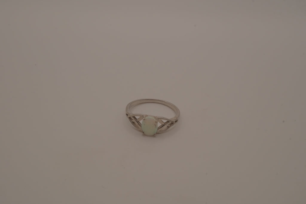 Sterling silver Celtic knot ring