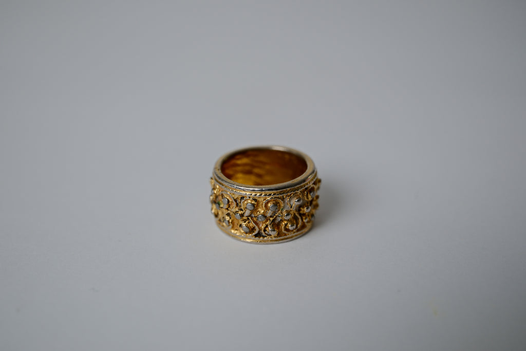 Vintage Engraved Gold-tone Filigree Ring&nbsp;