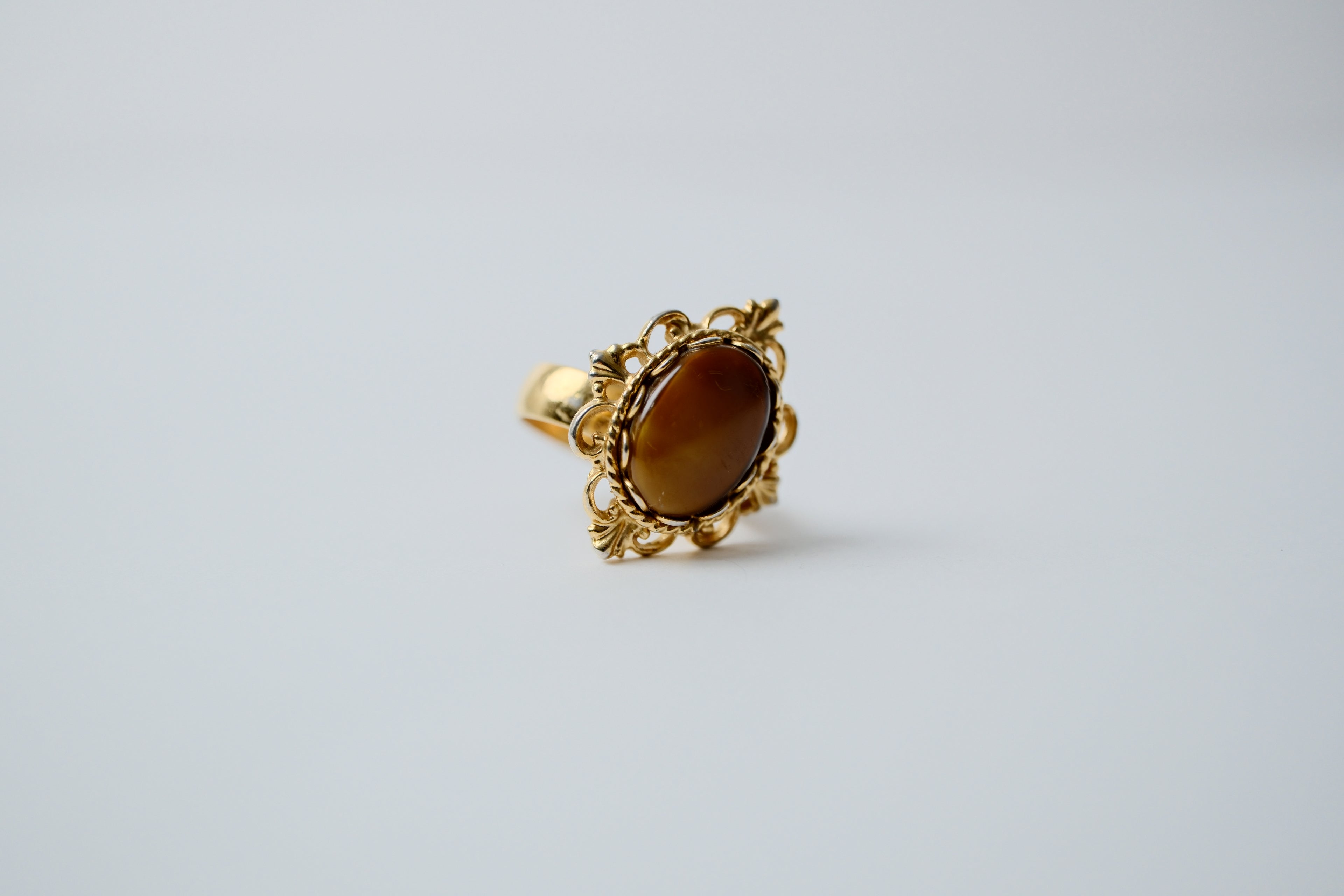 Vintage Decorative Tiger Eye Gold Ring