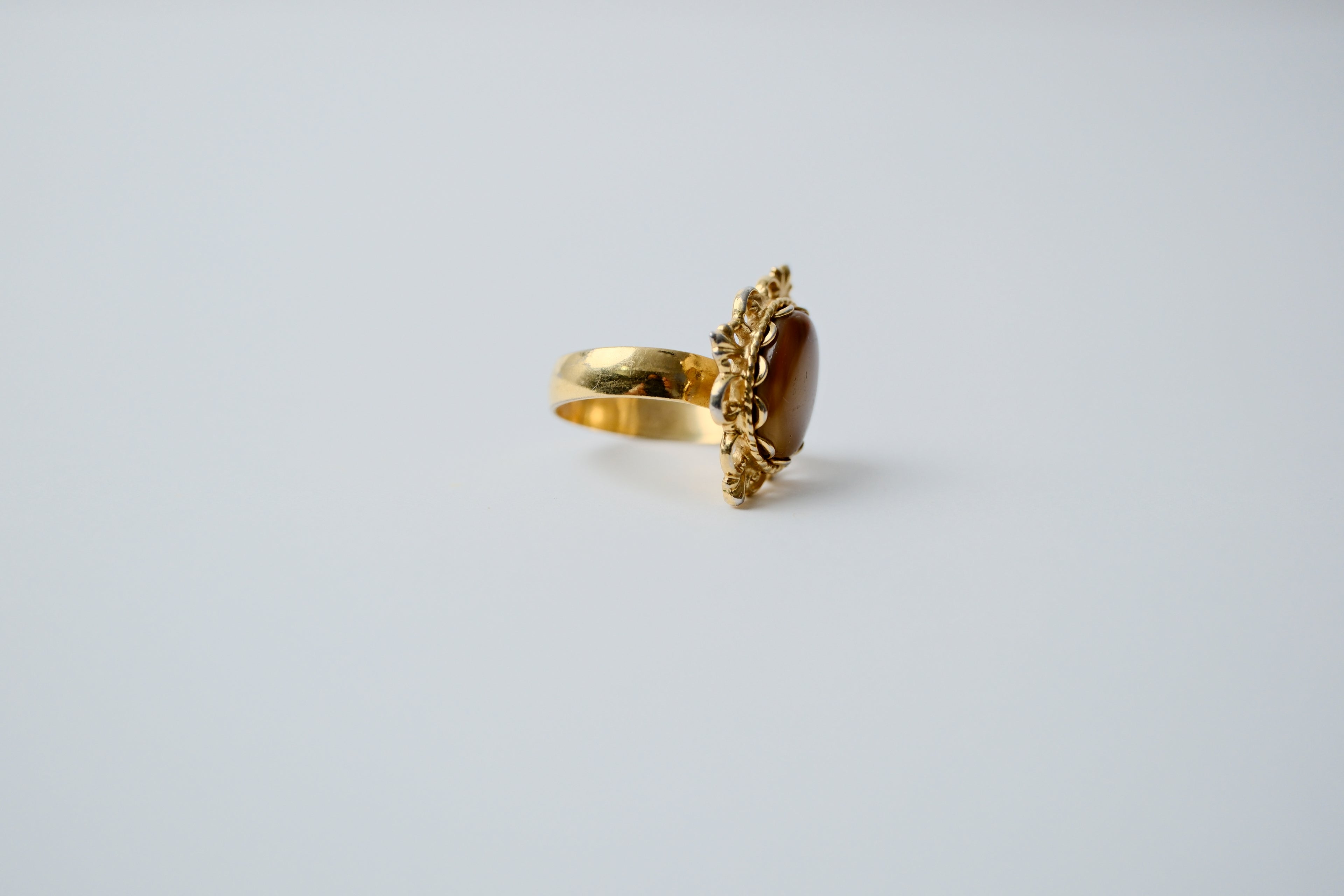 Vintage Decorative Tiger Eye Gold Ring