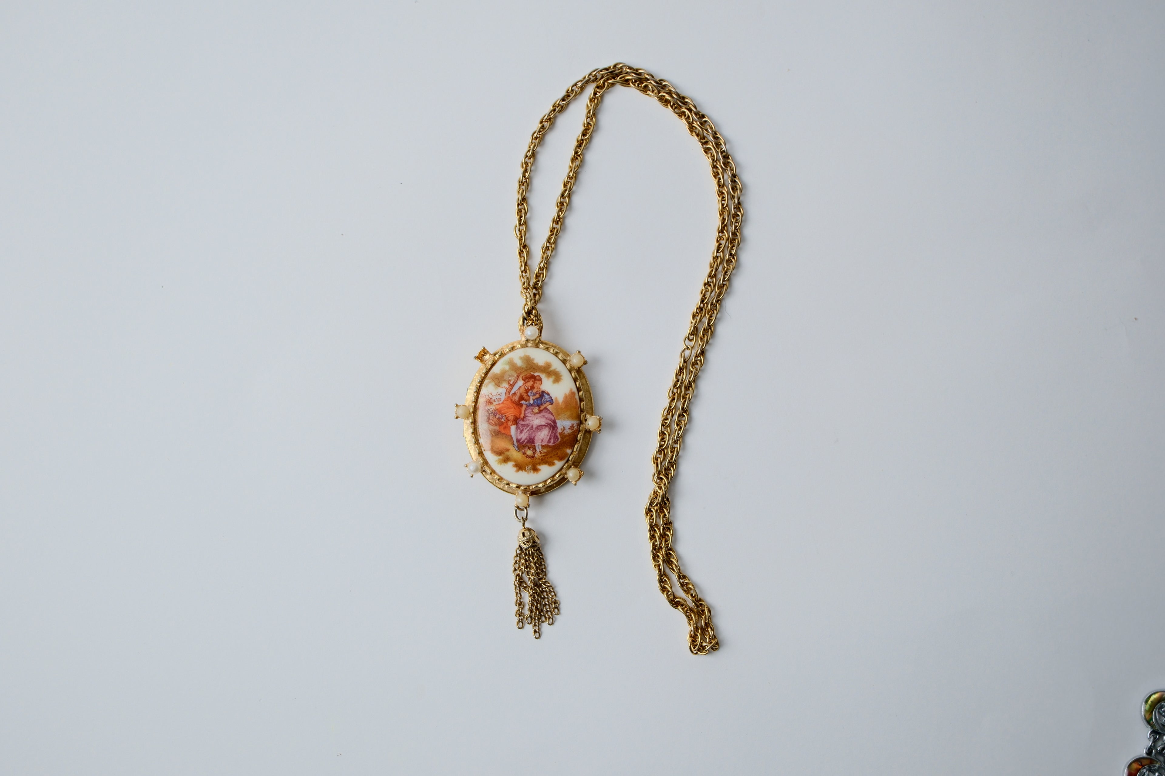 Vintage Courting Couple Locket Necklace