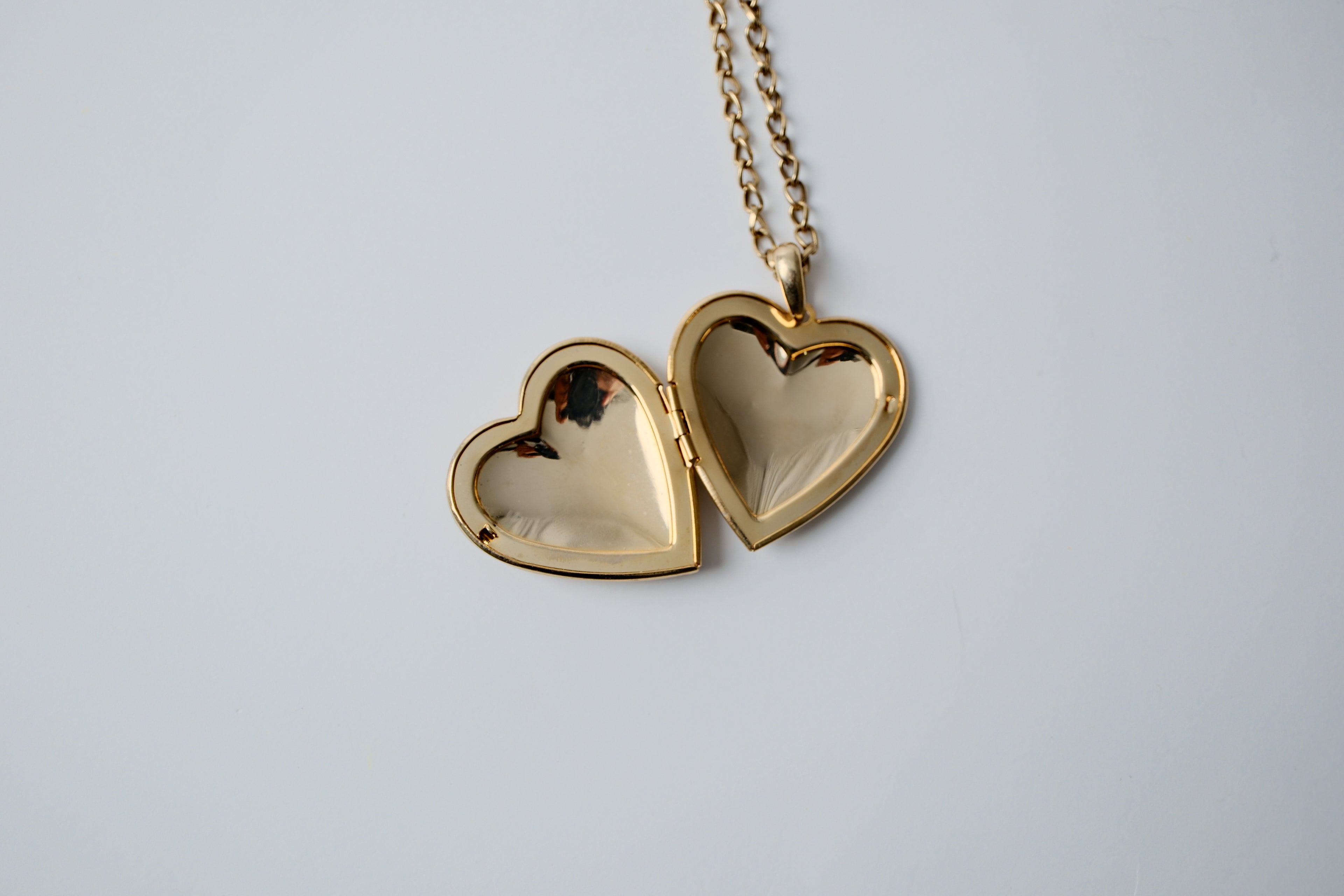 Vintage Gold Heart Locket Necklace