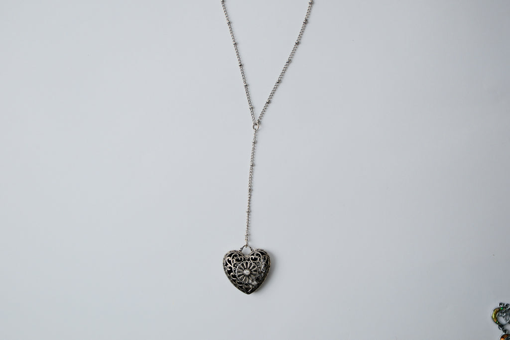 Vintage Silver Heart Y Necklace