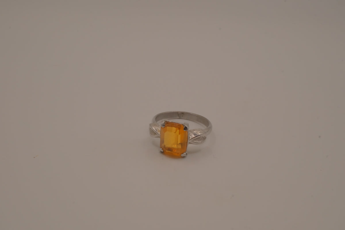 Vintage Sarah Coventry orange citrine stone ring