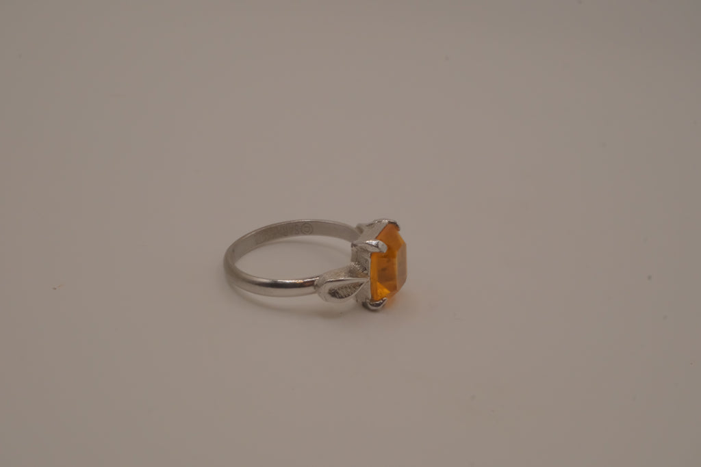 Vintage Sarah Coventry orange citrine stone ring